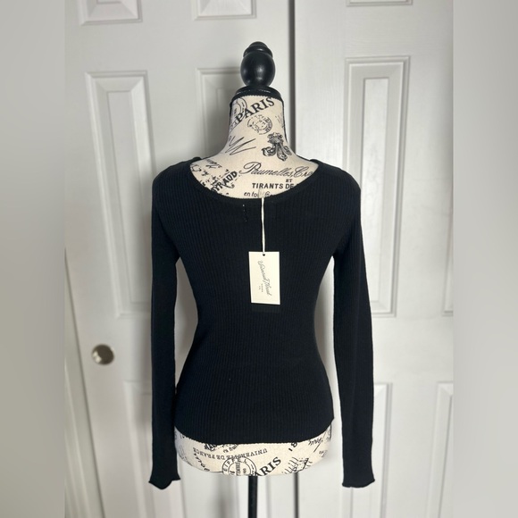 Tight Long Sleeve - Picture 3 of 3